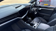 Volkswagen Touareg 3.0 V6 TDI 4Motion R-Line Tech 5dr Tip Auto Diesel Estate